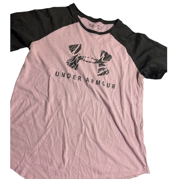 Under Armour Men's Black and Light Pink Tee - Picture 1 of 3